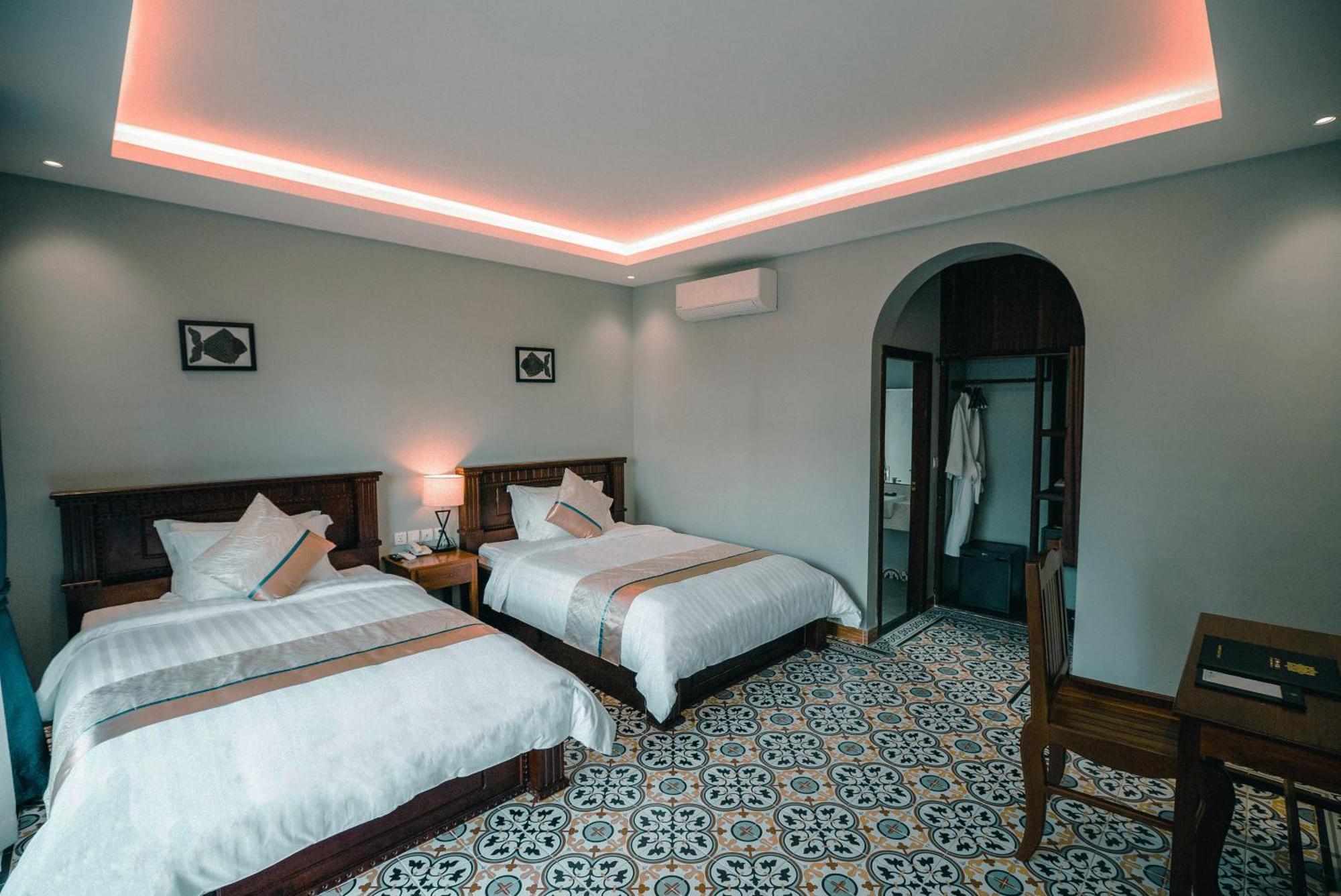 Sokchea Kampot Hotel Exterior photo