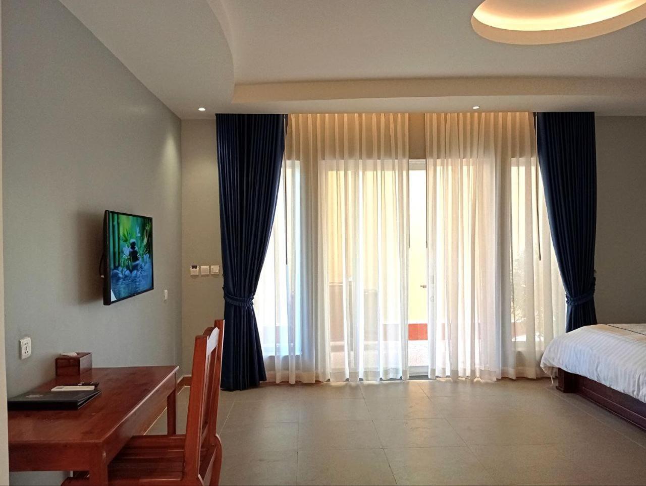 Sokchea Kampot Hotel Exterior photo
