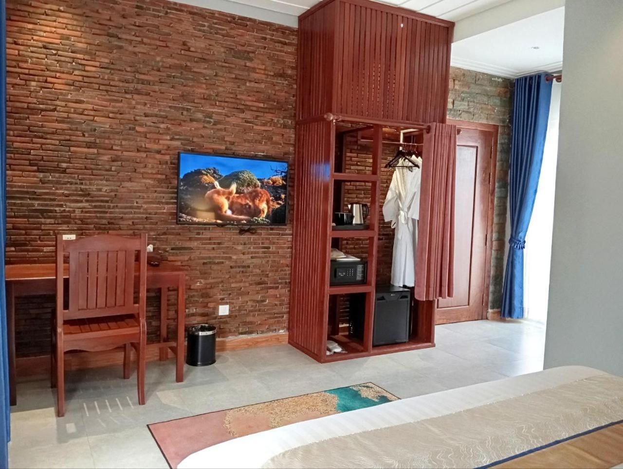 Sokchea Kampot Hotel Exterior photo