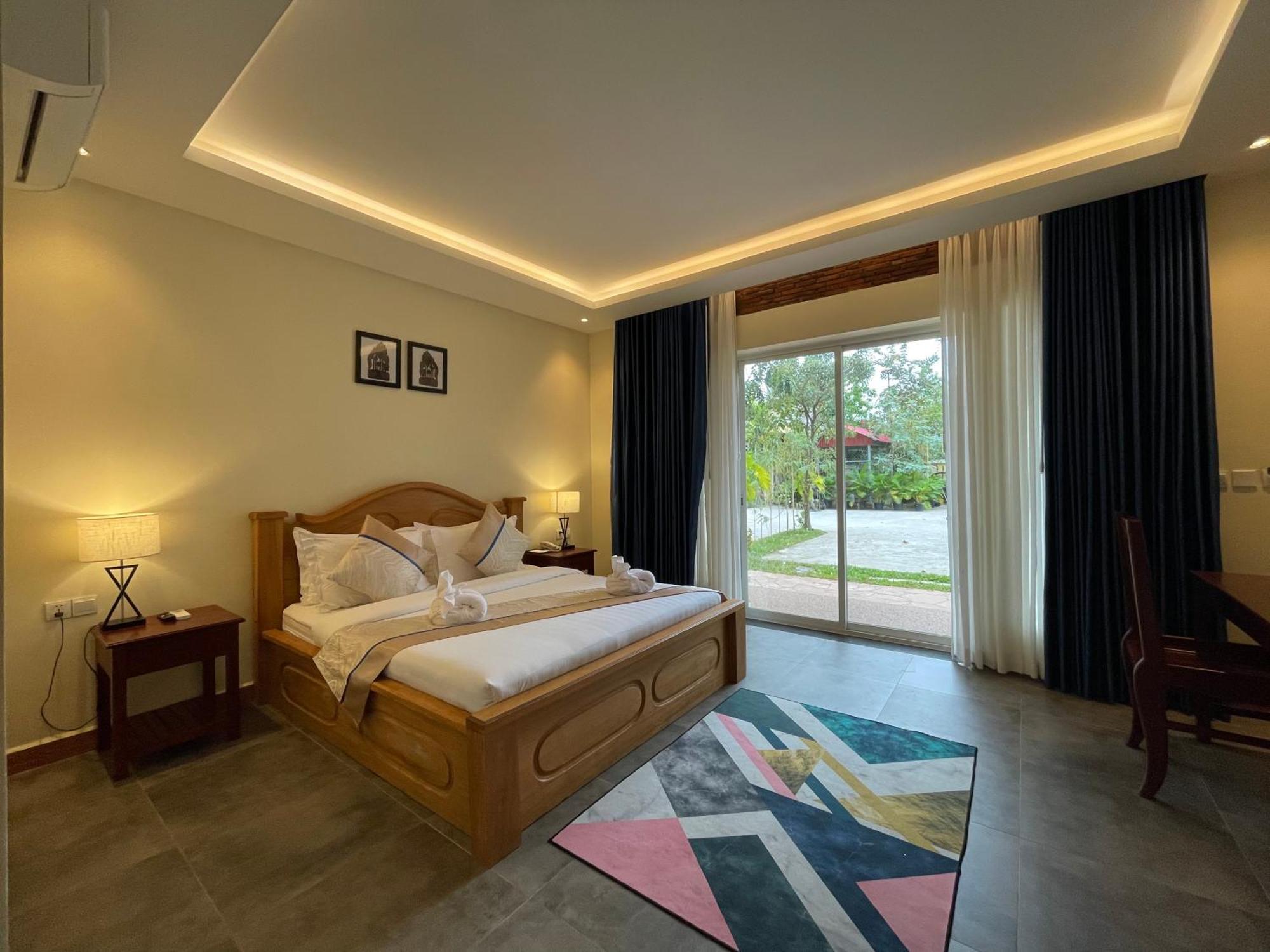 Sokchea Kampot Hotel Exterior photo